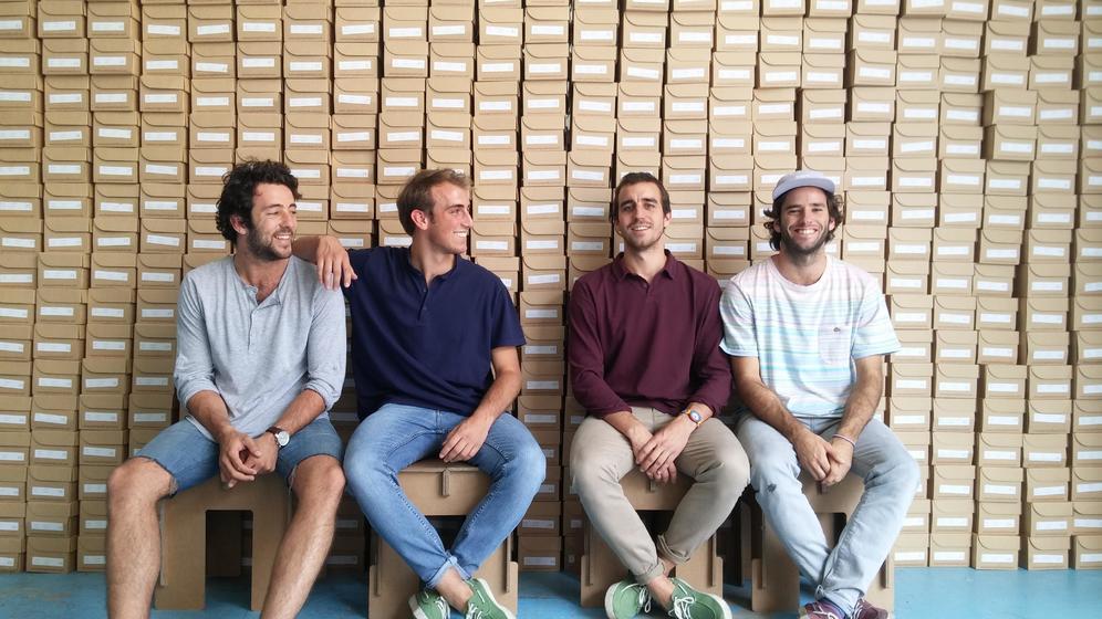 Historias de emprendedores españoles que te motivarán a continuar con tu proyecto - zapatillas a 50 y hype en internet o como clonar el fenomeno hawkers 1